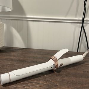 T3 Curling Iron, 1 inch Barrel